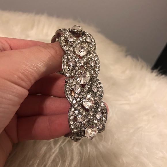 faux diamond statement bracelet - Picture 2 of 5